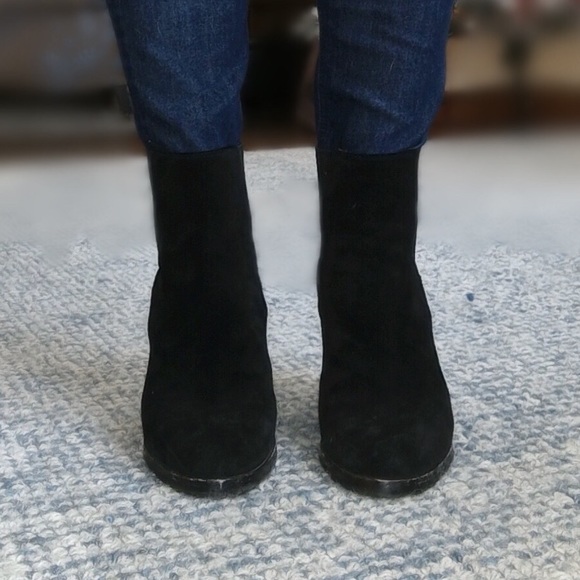 Frey black suede ankle boot size 10 - Picture 2 of 4